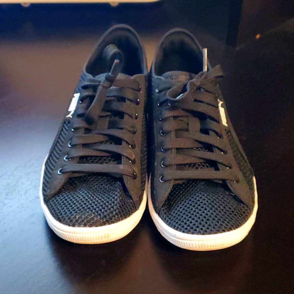 Women's Puma Black Sneakers Size 8.5 - Picture 2 of 7
